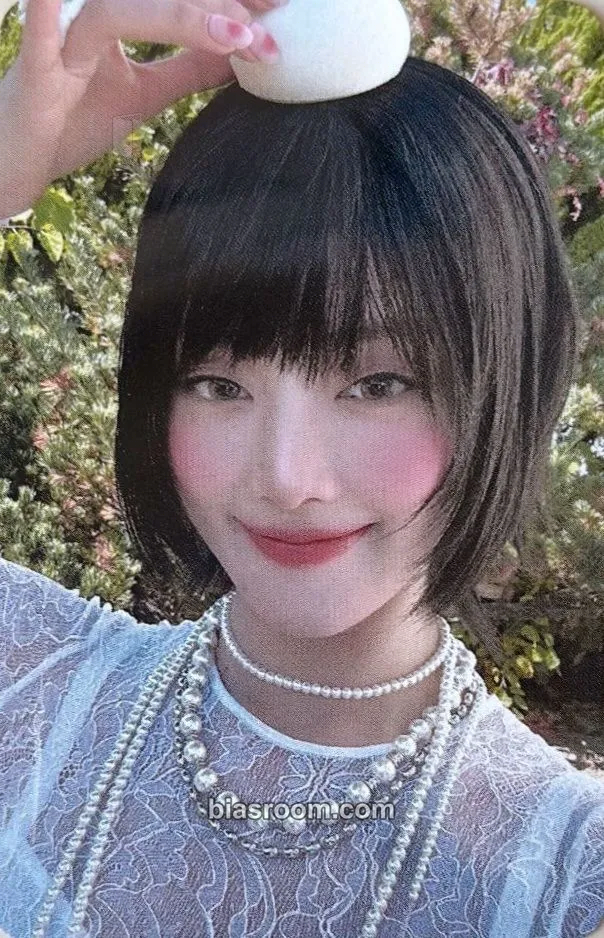Minnie HER Photocard - i-dle - i-dle K-pop photocard