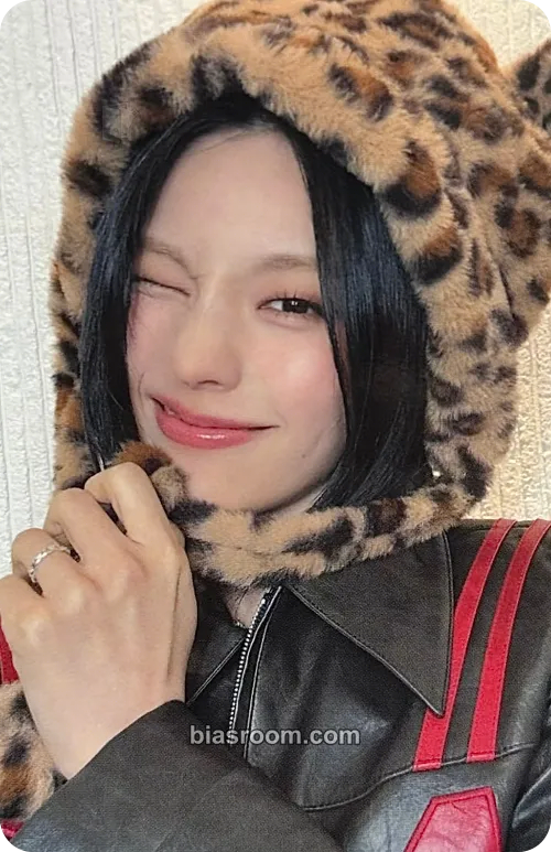 Yeji Air Photocard - ITZY - ITZY K-pop photocard