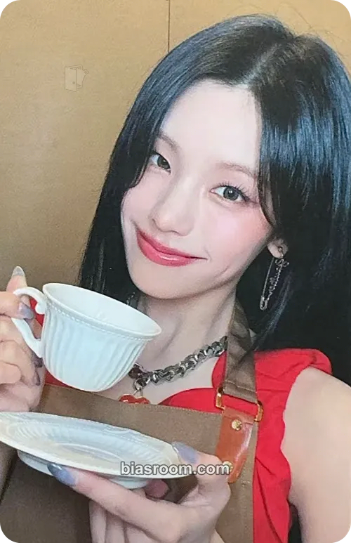 Yeji Air Photocard - ITZY - ITZY K-pop photocard