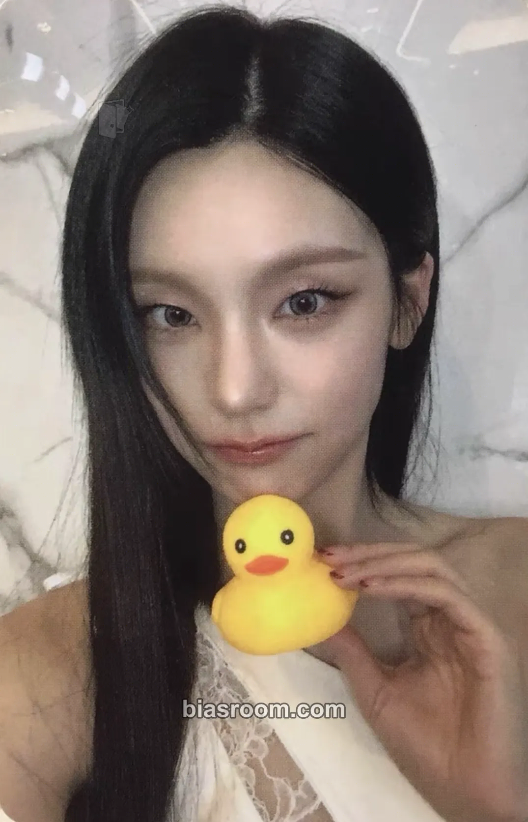 Yeji Air Photocard - ITZY - ITZY K-pop photocard