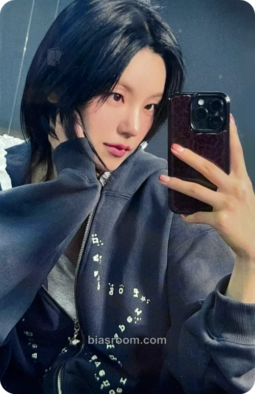 Yeji Air Photocard - ITZY - ITZY K-pop photocard
