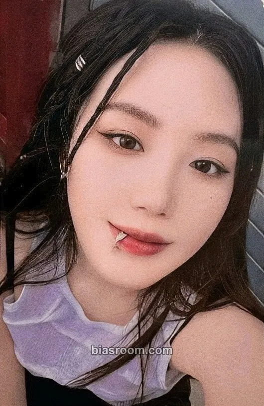 Shuhua I Sway Photocard - i-dle - i-dle K-pop photocard