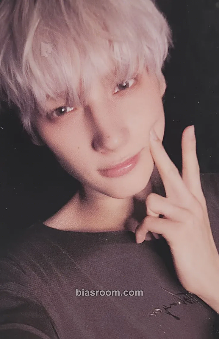 Huening Kai The Star Chapter: Together Photocard - TOMORROW X TOGETHER - TOMORROW X TOGETHER K-pop photocard