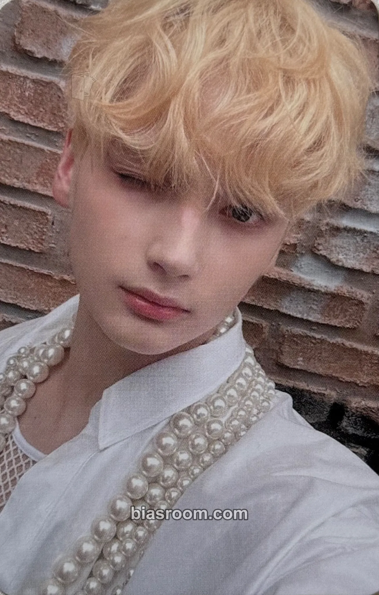 Huening Kai The Name Chapter: Freefall Photocard - TOMORROW X TOGETHER - TOMORROW X TOGETHER K-pop photocard