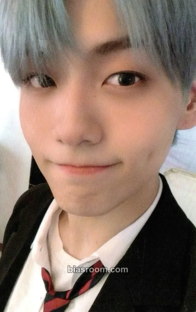 TOMORROW X TOGETHER - Soobin - Minisode 1: Blue Hour Album album photocard ar ver