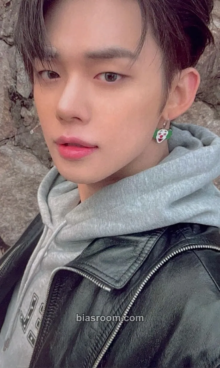 Yeonjun The Chaos Chapter: FREEZE Photocard - TOMORROW X TOGETHER - TOMORROW X TOGETHER K-pop photocard