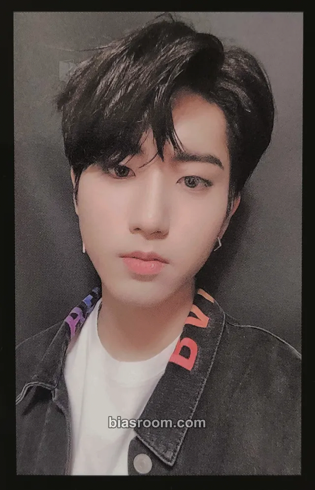 HAN Clé 2: Yellow Wood Photocard - Stray Kids - Stray Kids K-pop photocard