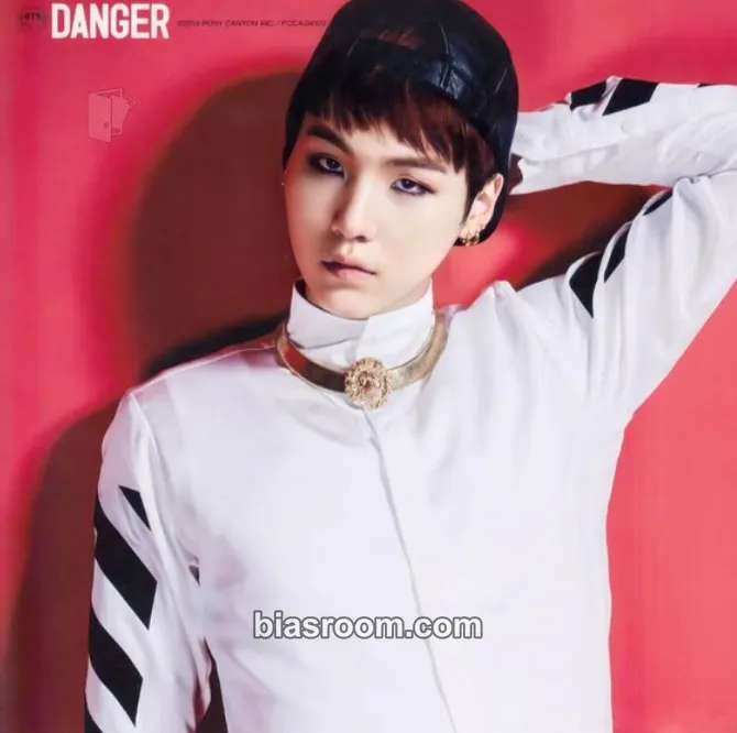 SUGA Danger (Japanese Ver.) Photocard - BTS - BTS K-pop photocard