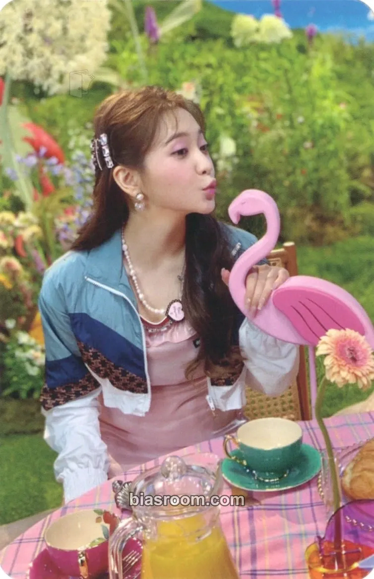 Yeri Queendom Photocard - Red Velvet - Red Velvet K-pop photocard