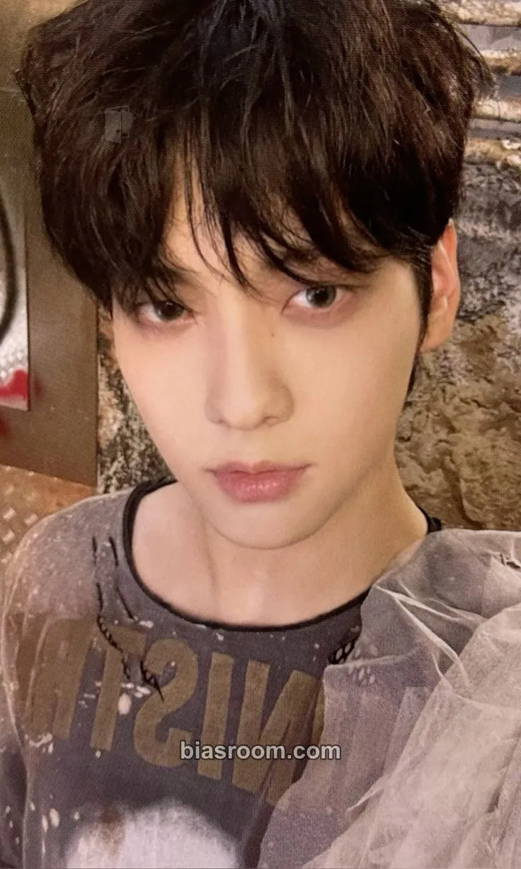 Soobin The Name Chapter: Freefall Photocard - TOMORROW X TOGETHER - TOMORROW X TOGETHER K-pop photocard