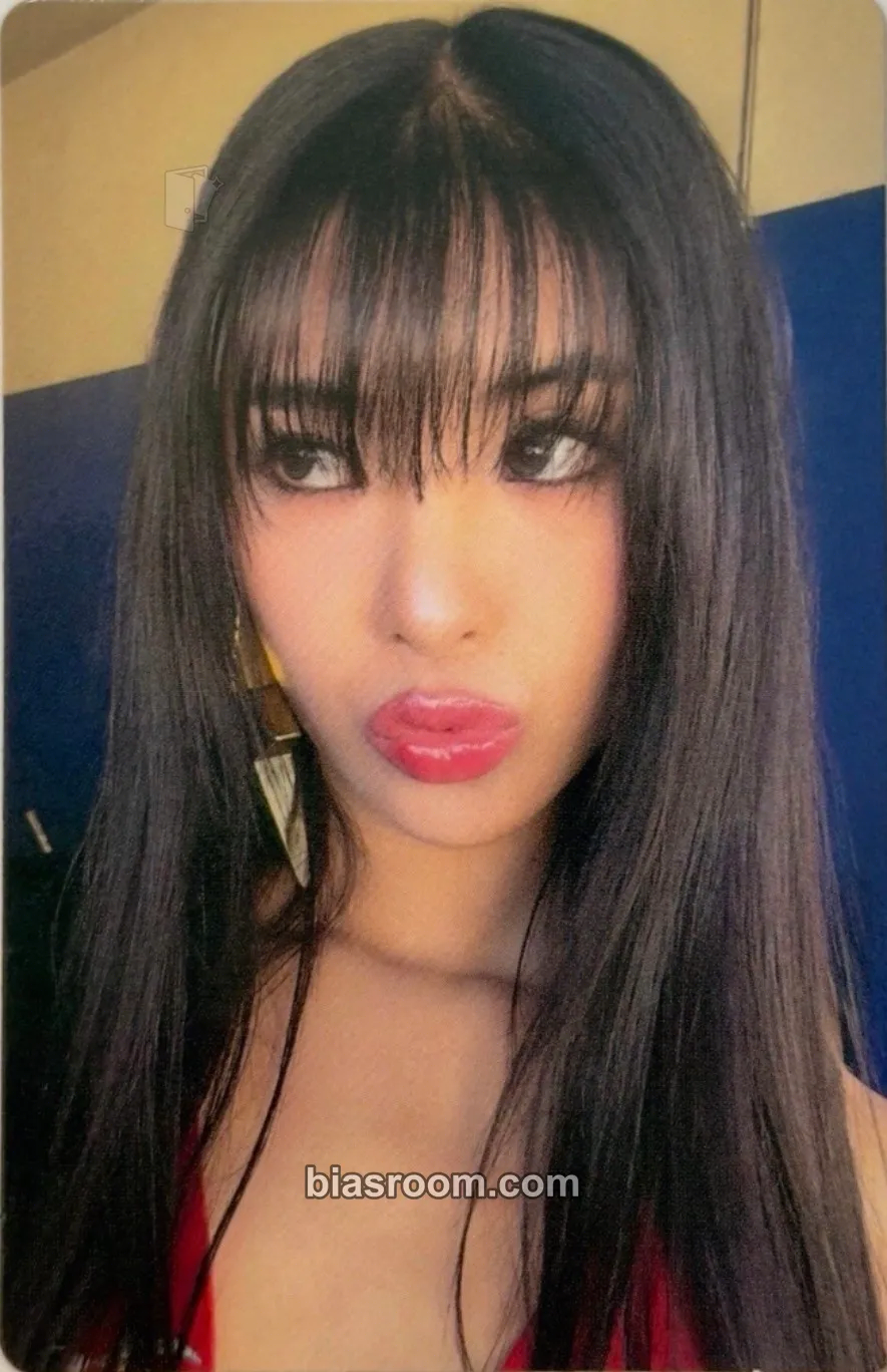 Sophia BEAUTIFUL CHAOS Photocard - KATSEYE - KATSEYE K-pop photocard