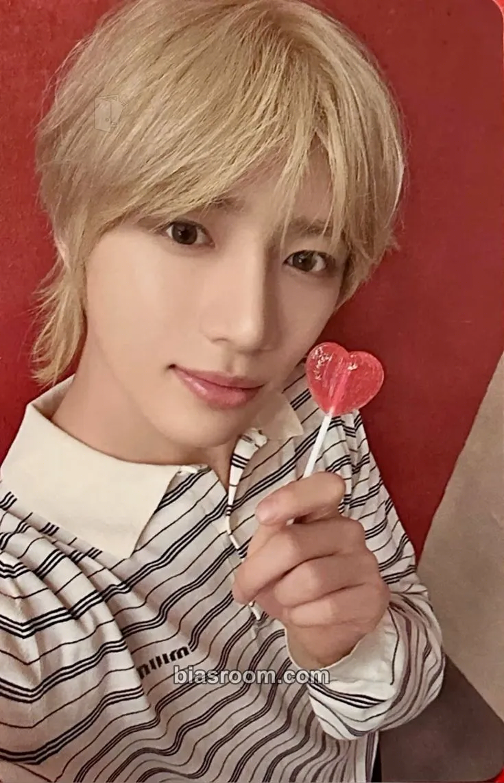 Beomgyu The Star Chapter: Sanctuary Photocard - TOMORROW X TOGETHER - TOMORROW X TOGETHER K-pop photocard
