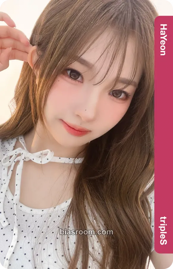 Hayeon tripleS 1st Mini-Tour: A LIVE 25 Photocard - tripleS - tripleS K-pop photocard