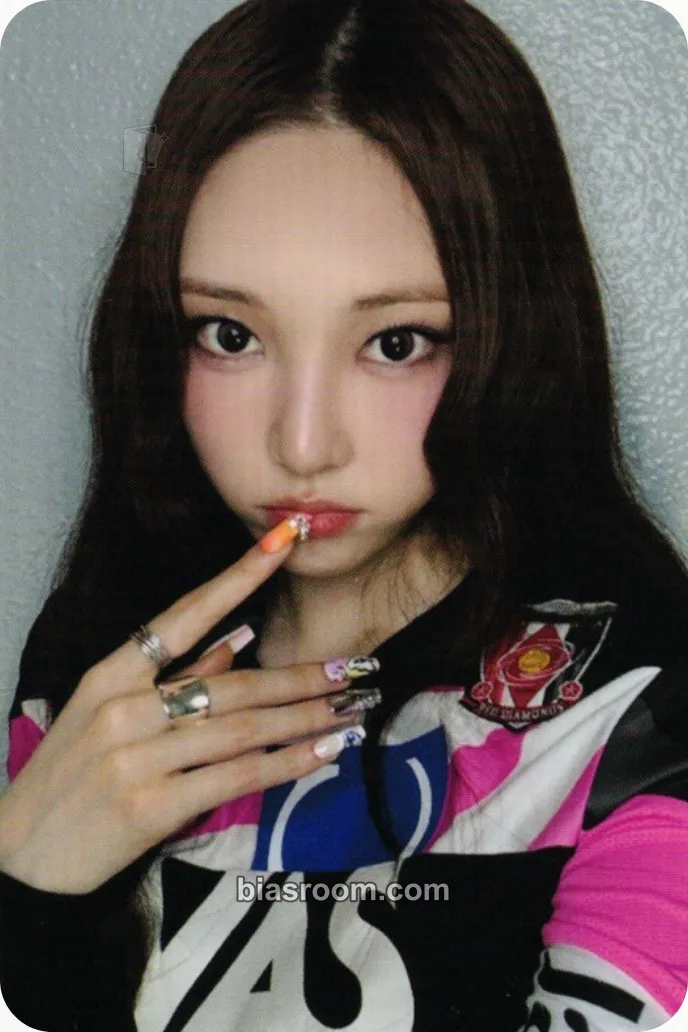 Youngseo FAMOUS Photocard - ALLDAY PROJECT - ALLDAY PROJECT K-pop photocard