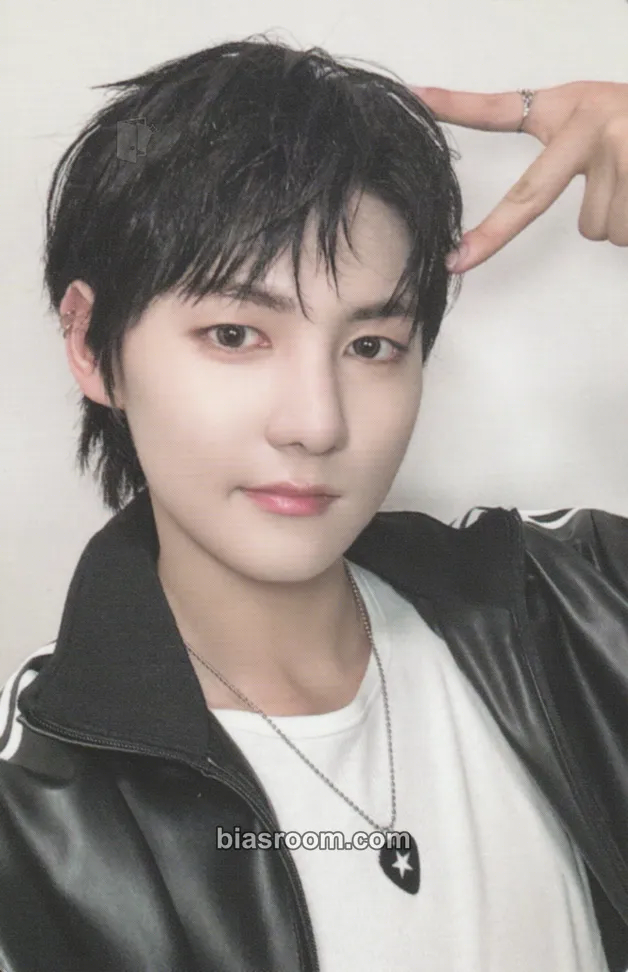 Seungmo ONE QUESTION Photocard - AMPERS&ONE - AMPERS&ONE K-pop photocard