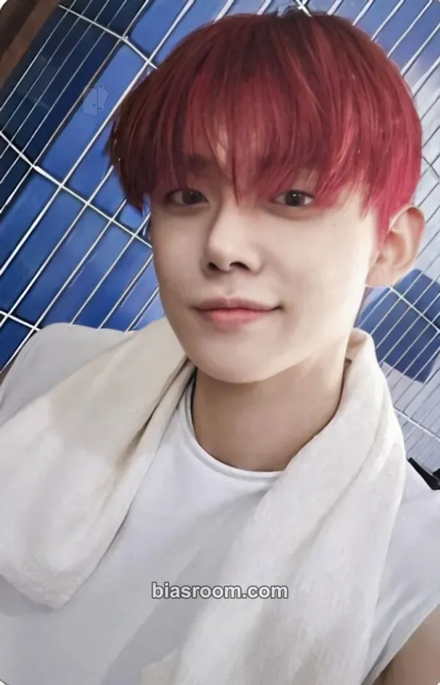 TOMORROW X TOGETHER - Yeonjun - The Star Chapter: Sanctuary Album album photocard weverse albums ver.