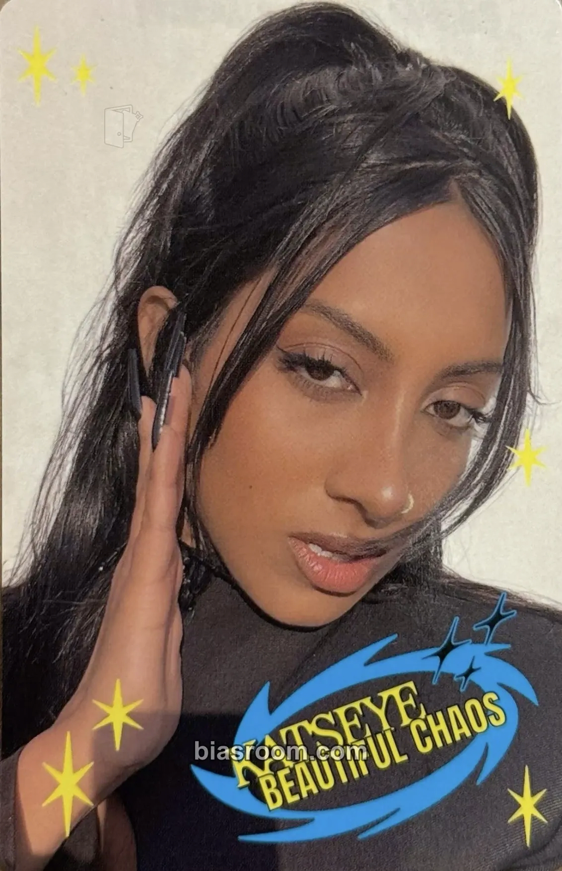 Lara BEAUTIFUL CHAOS Photocard - KATSEYE - KATSEYE K-pop photocard