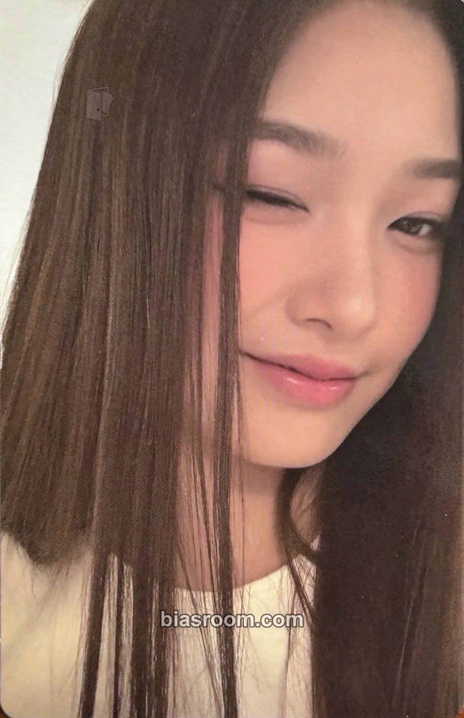 Yoonchae SIS (Soft Is Strong) Photocard - KATSEYE - KATSEYE K-pop photocard