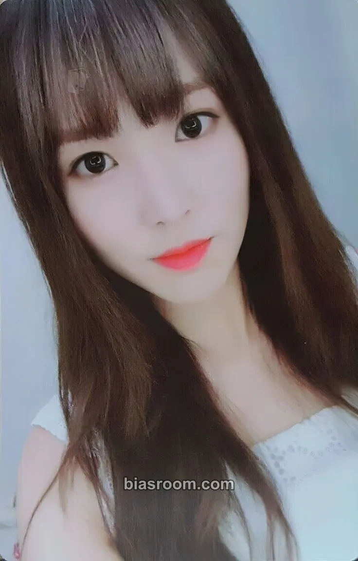 Yuju RAINBOW Photocard - GFRIEND - GFRIEND K-pop photocard