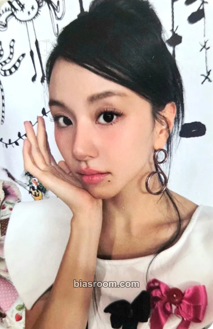Chaeyoung LIL FANTASY Vol.1 Photocard - TWICE - TWICE K-pop photocard