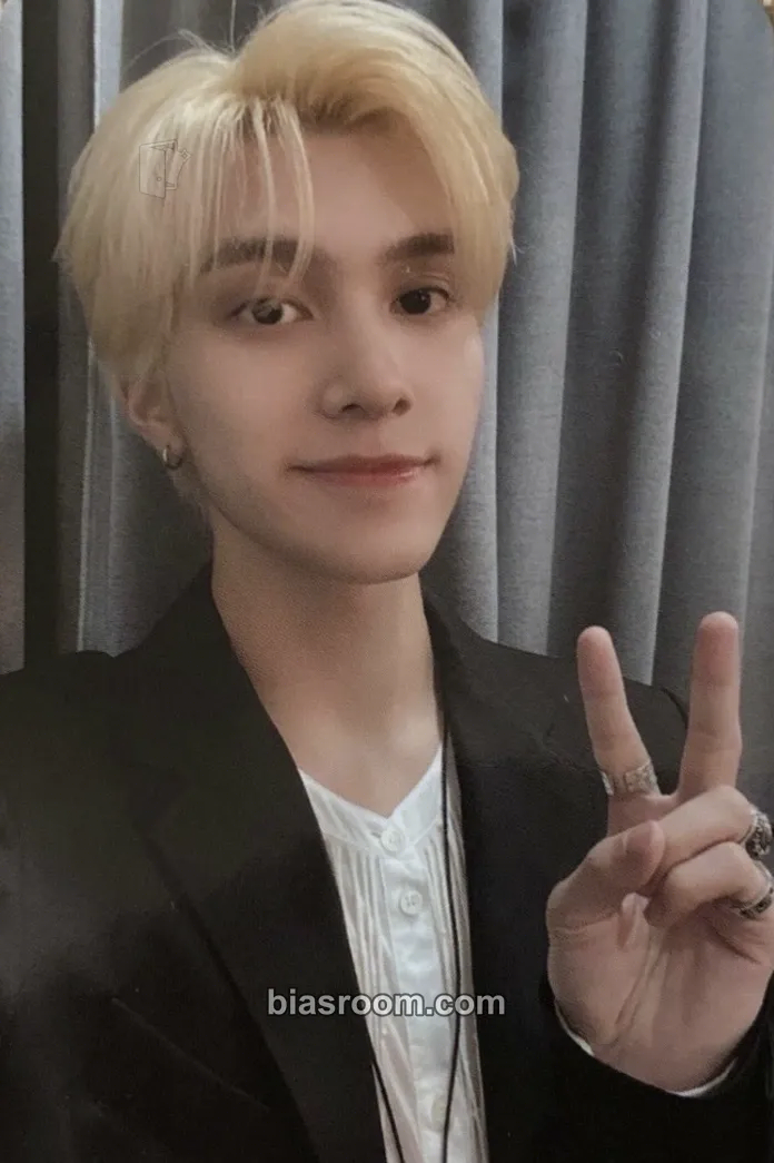 Hendery NCT 2020 Resonance Pt. 1 Photocard - NCT - NCT K-pop photocard