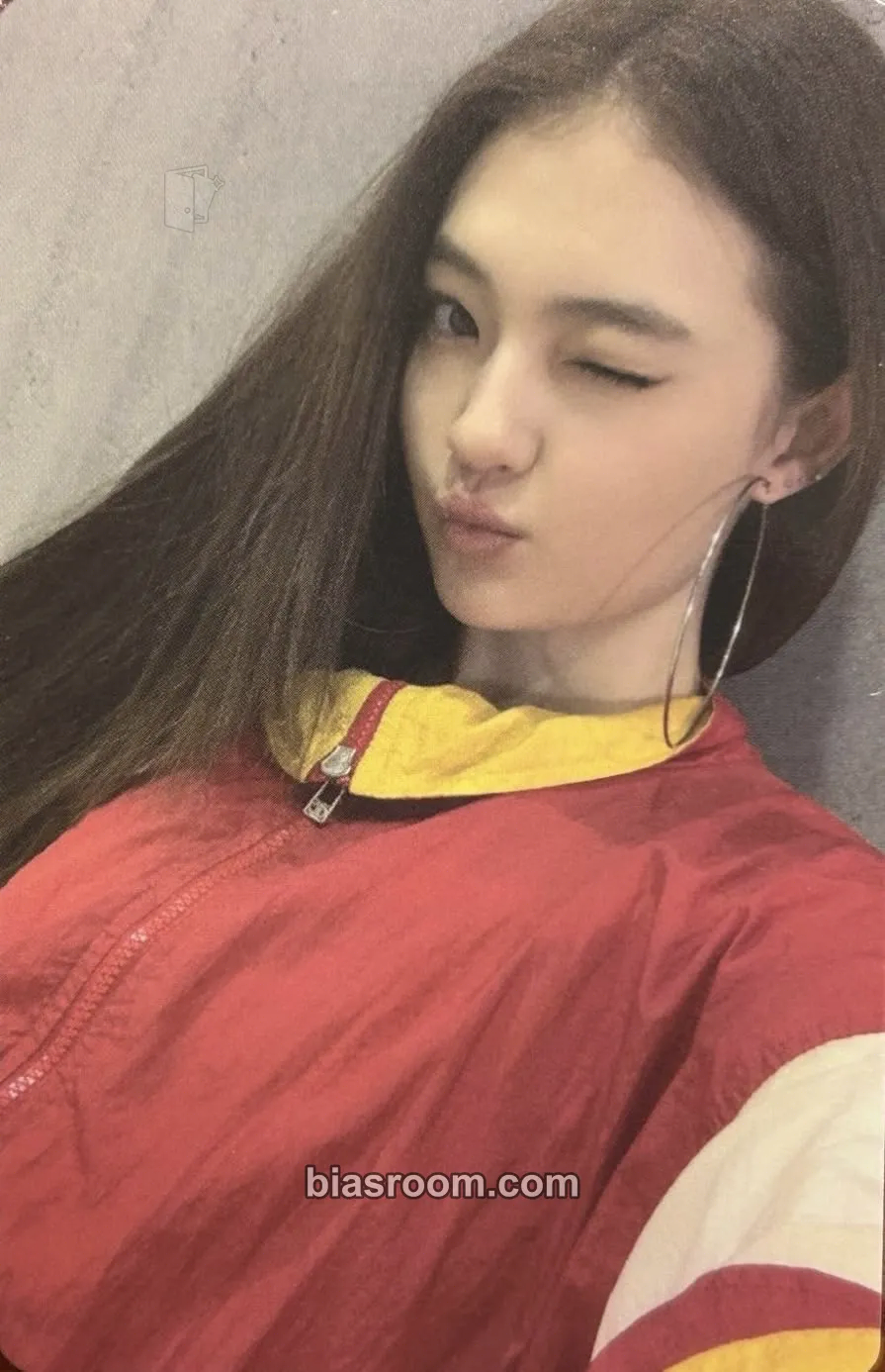 Ella MY EYES OPEN VVIDE Photocard - MEOVV - MEOVV K-pop photocard