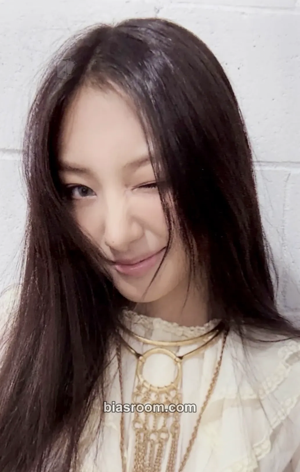 Gawon MY EYES OPEN VVIDE Photocard - MEOVV - MEOVV K-pop photocard