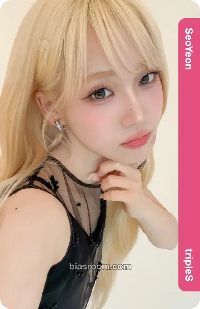 tripleS - Seoyeon - A LIVE 25 VIP Event AA330A
