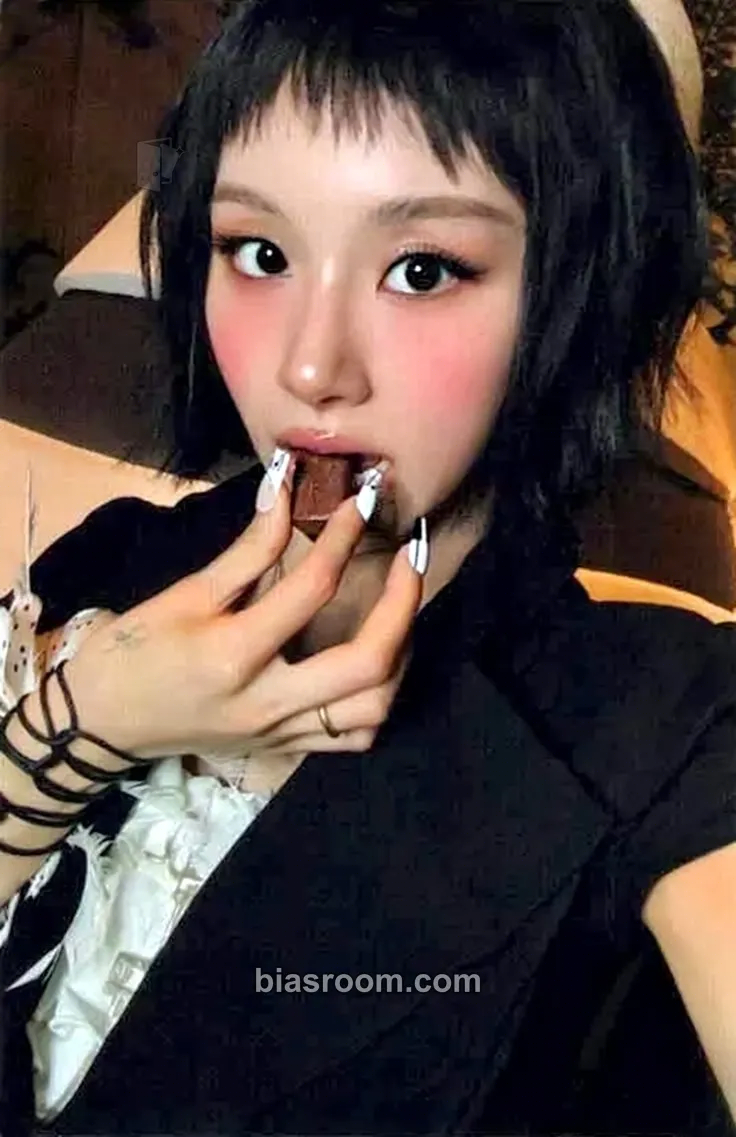 Chaeyoung LIL FANTASY Vol.1 Photocard - TWICE - TWICE K-pop photocard
