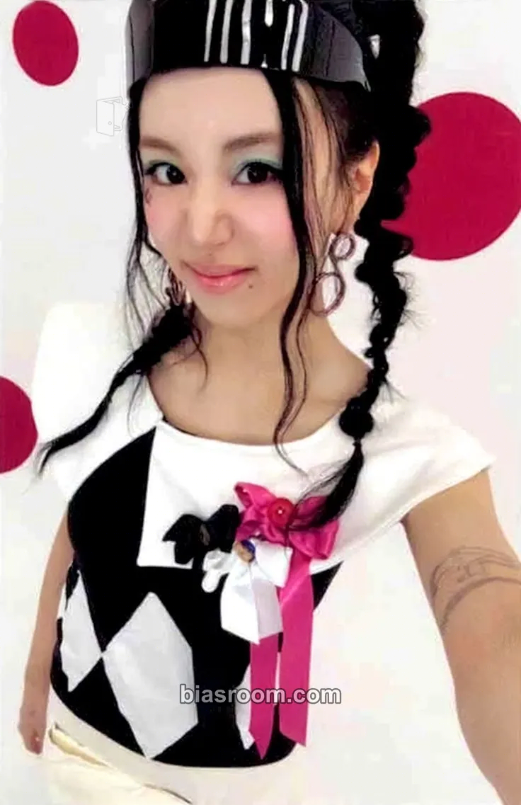 Chaeyoung LIL FANTASY Vol.1 Photocard - TWICE - TWICE K-pop photocard