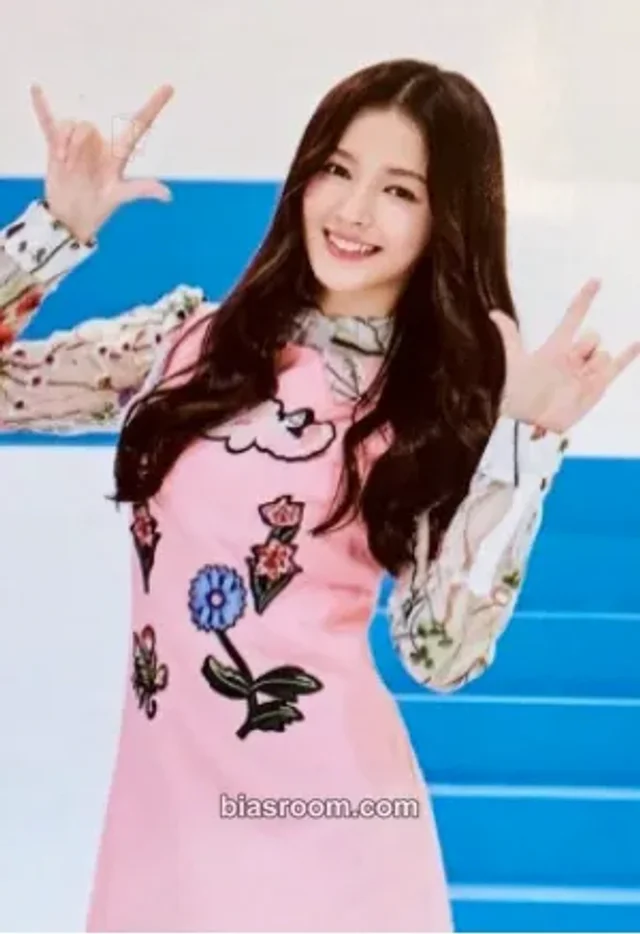 MOMOLAND - Nancy - Welcome to MOMOLAND Album album photocard