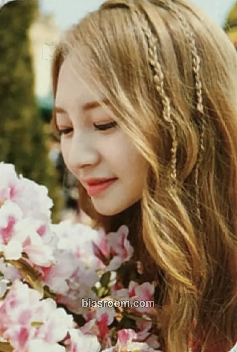 Taeha Wonderful Love Photocard - MOMOLAND - MOMOLAND K-pop photocard