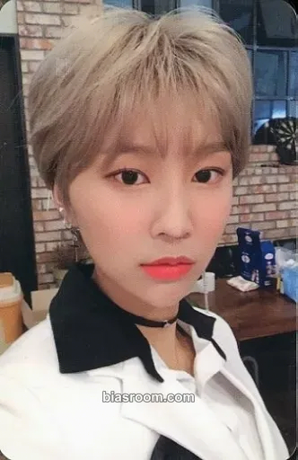 Hyebin Great! Photocard - MOMOLAND - MOMOLAND K-pop photocard
