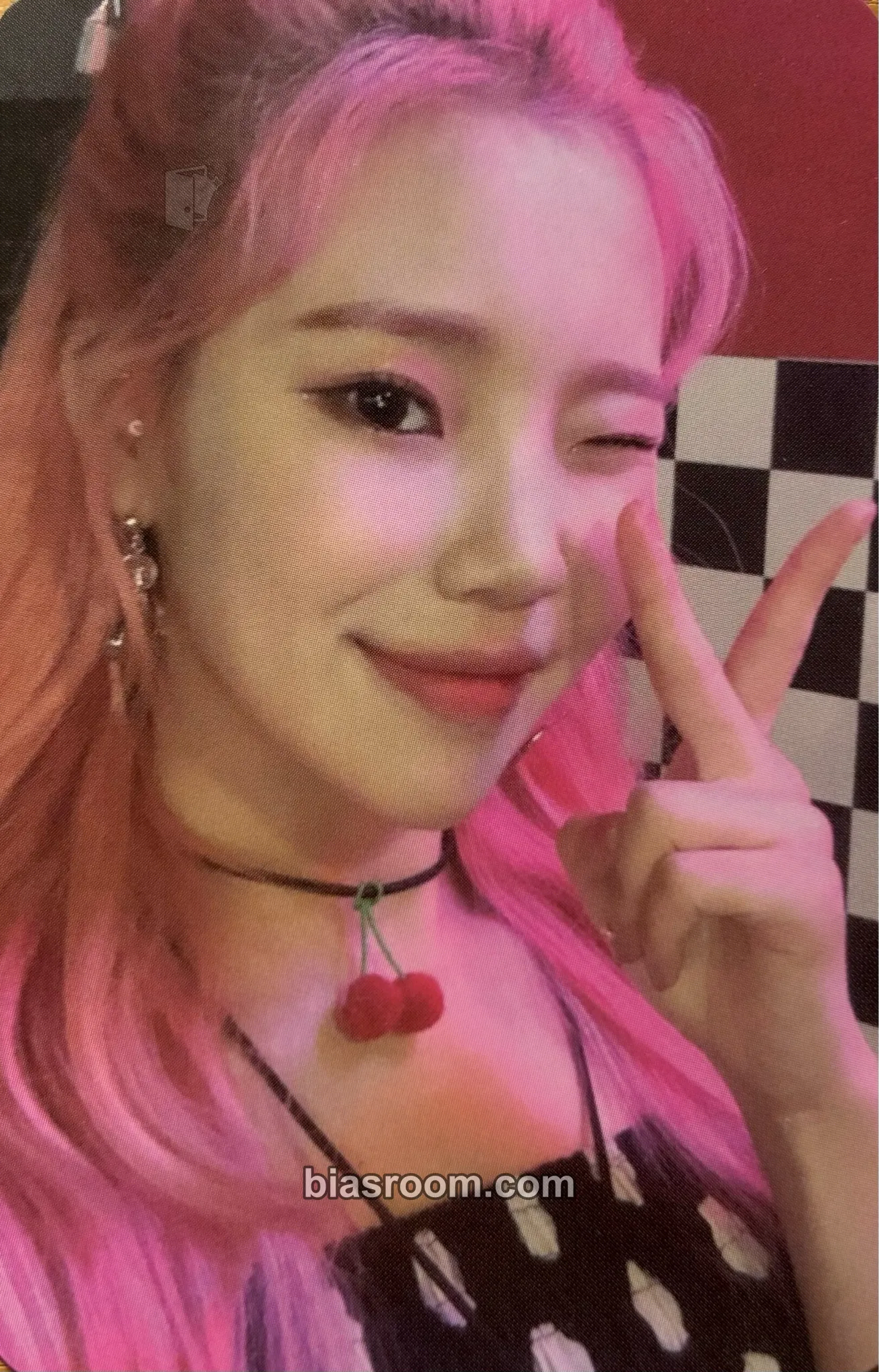 JooE Fun to the World Photocard - MOMOLAND - MOMOLAND K-pop photocard