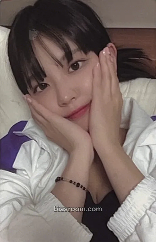Chodan Harmony From Discord Photocard - QWER - QWER K-pop photocard