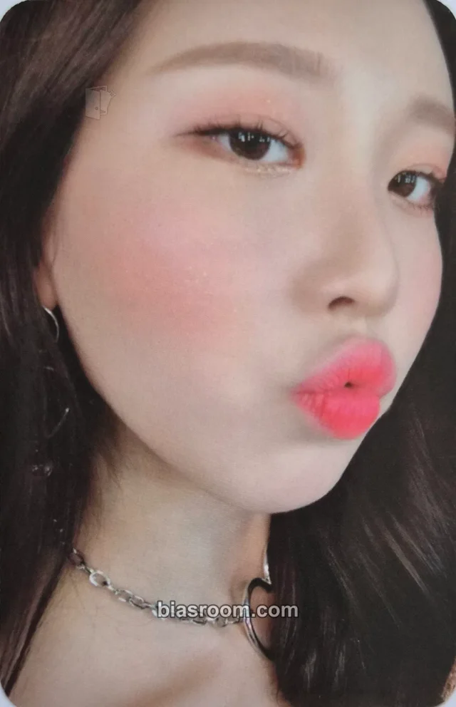 MOMOLAND - Nayun - Show Me Album