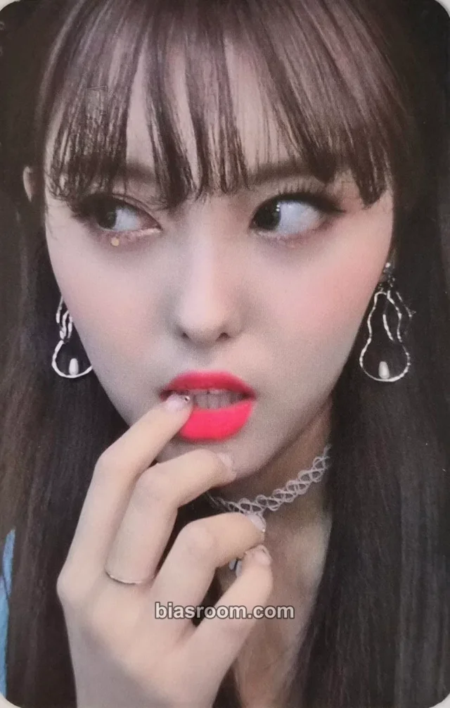 MOMOLAND - Ahin - Show Me Album