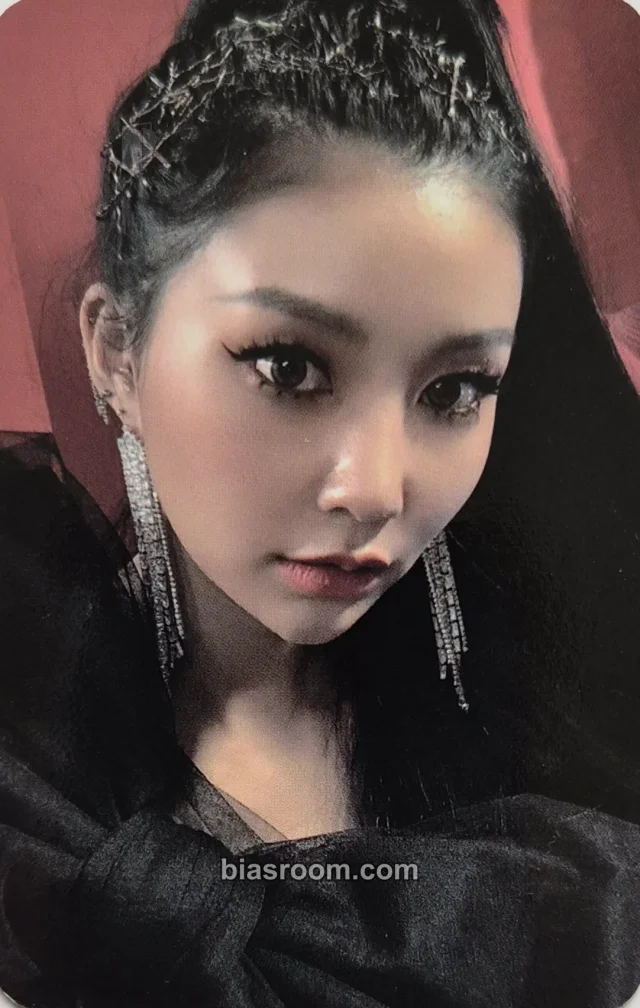 MOMOLAND - Hyebin - Thumbs Up Album