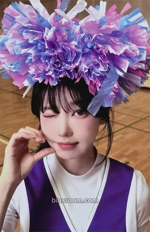 Magenta Manito Photocard - QWER - QWER K-pop photocard