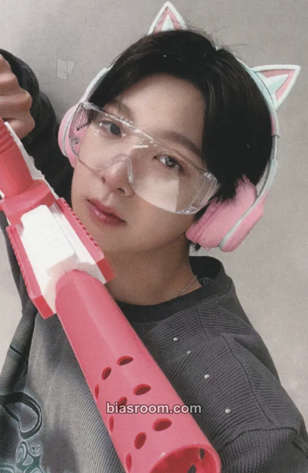 Kyrell ONE QUESTION Photocard - AMPERS&ONE - AMPERS&ONE K-pop photocard