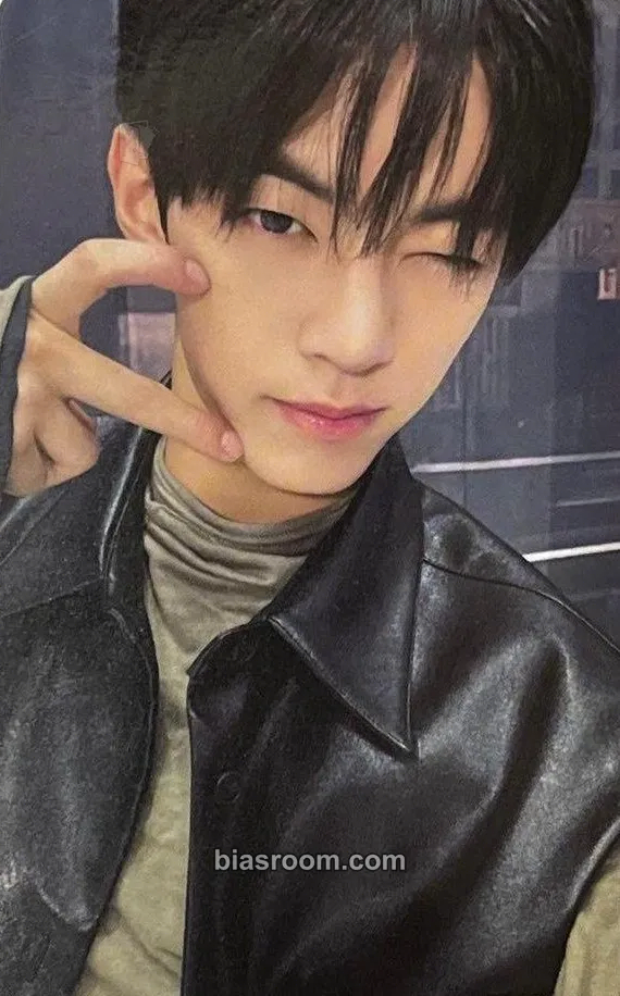 Dohoon Last Bell Photocard - TWS - TWS K-pop photocard
