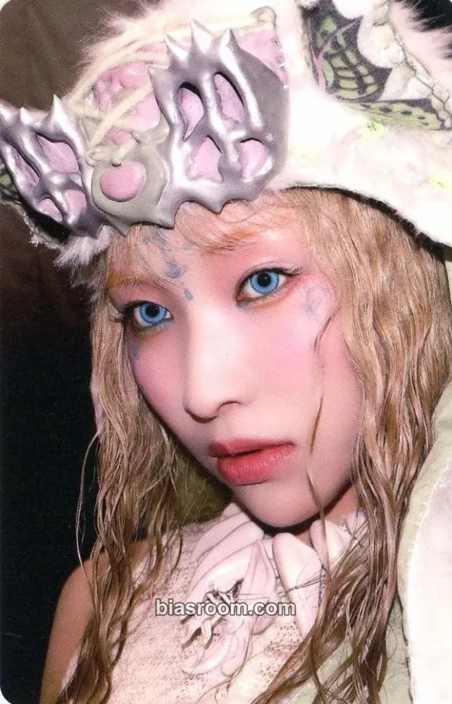 MAYA AWE Photocard - XG - XG K-pop photocard
