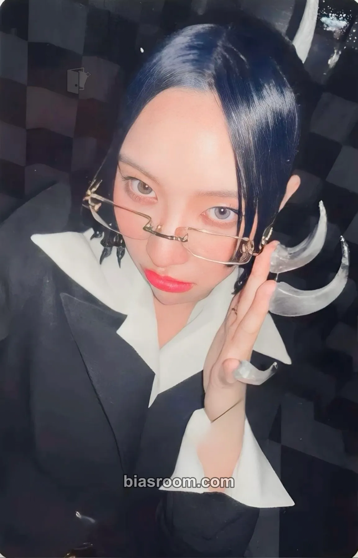 MAYA XG FIRST WORLD TOUR: THE FIRST HOWL Photocard - XG - XG K-pop photocard