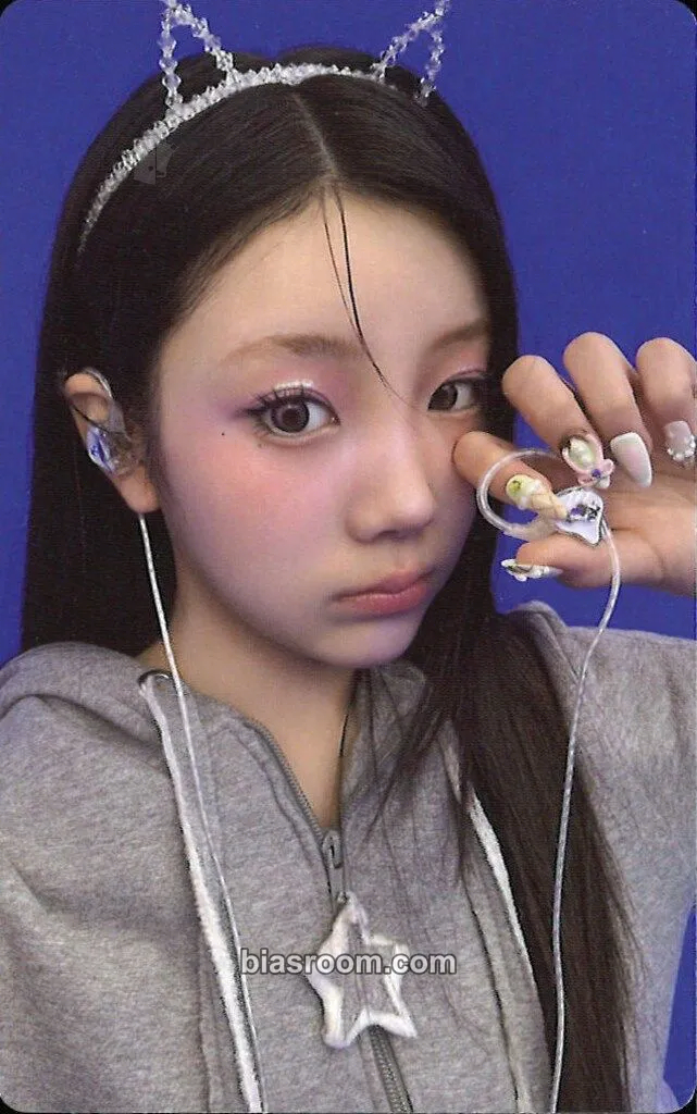 Wonhee bomb Photocard - ILLIT - ILLIT K-pop photocard