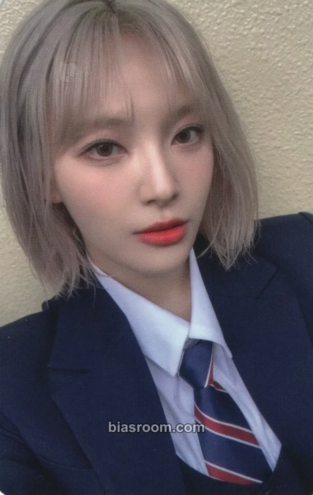Moon Sua The Billage of Perception: Chapter Three Photocard - Billlie - Billlie K-pop photocard