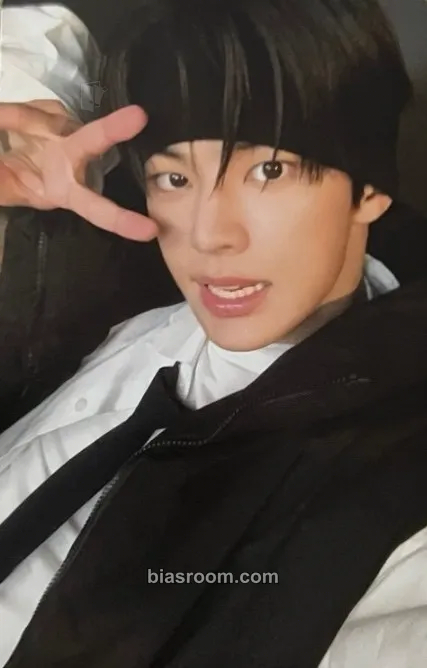 Dohoon Last Bell Photocard - TWS - TWS K-pop photocard