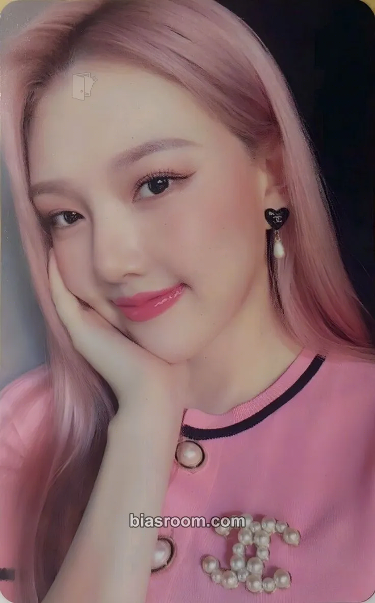 Yerin 回: Walpurgis Night Photocard - GFRIEND - GFRIEND K-pop photocard