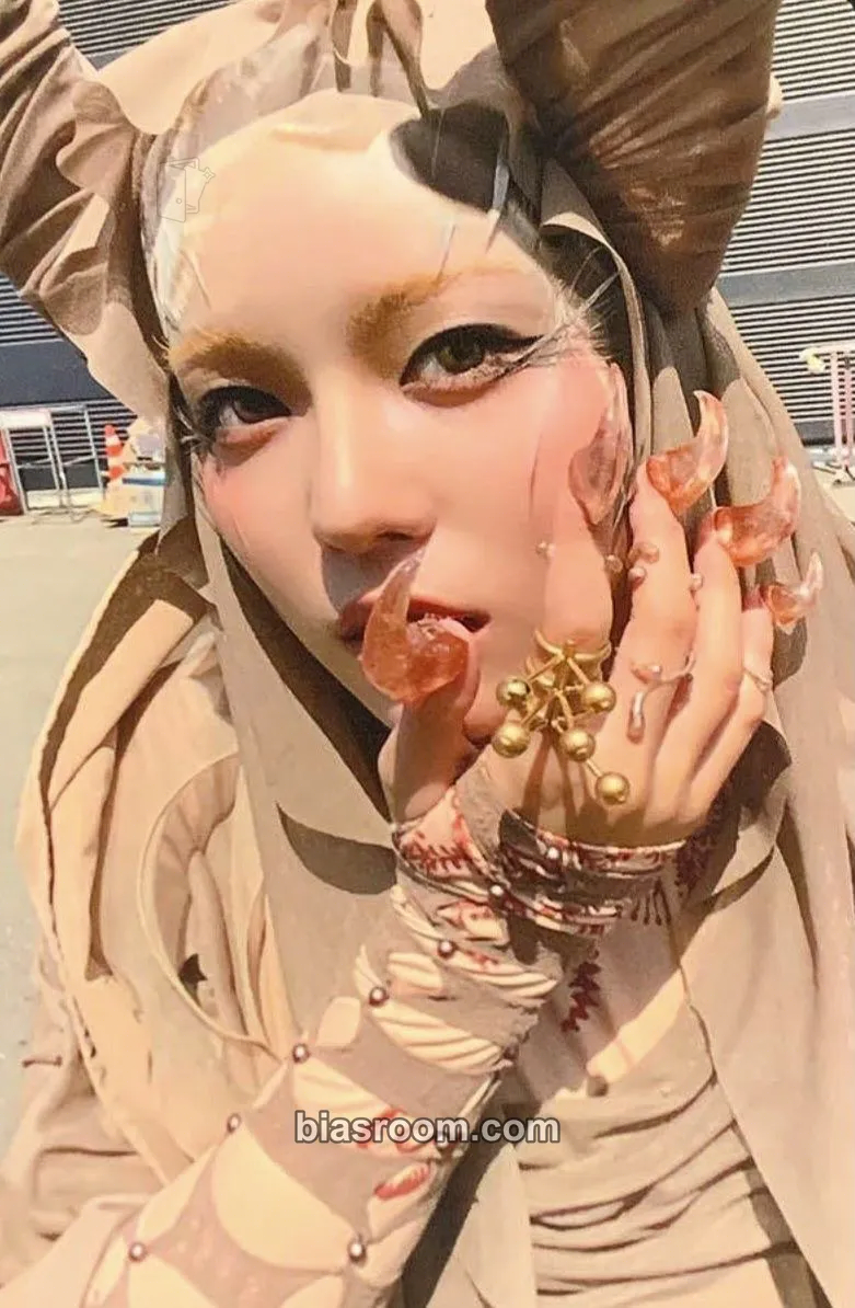 JURIA WOKE UP Photocard - XG - XG K-pop photocard