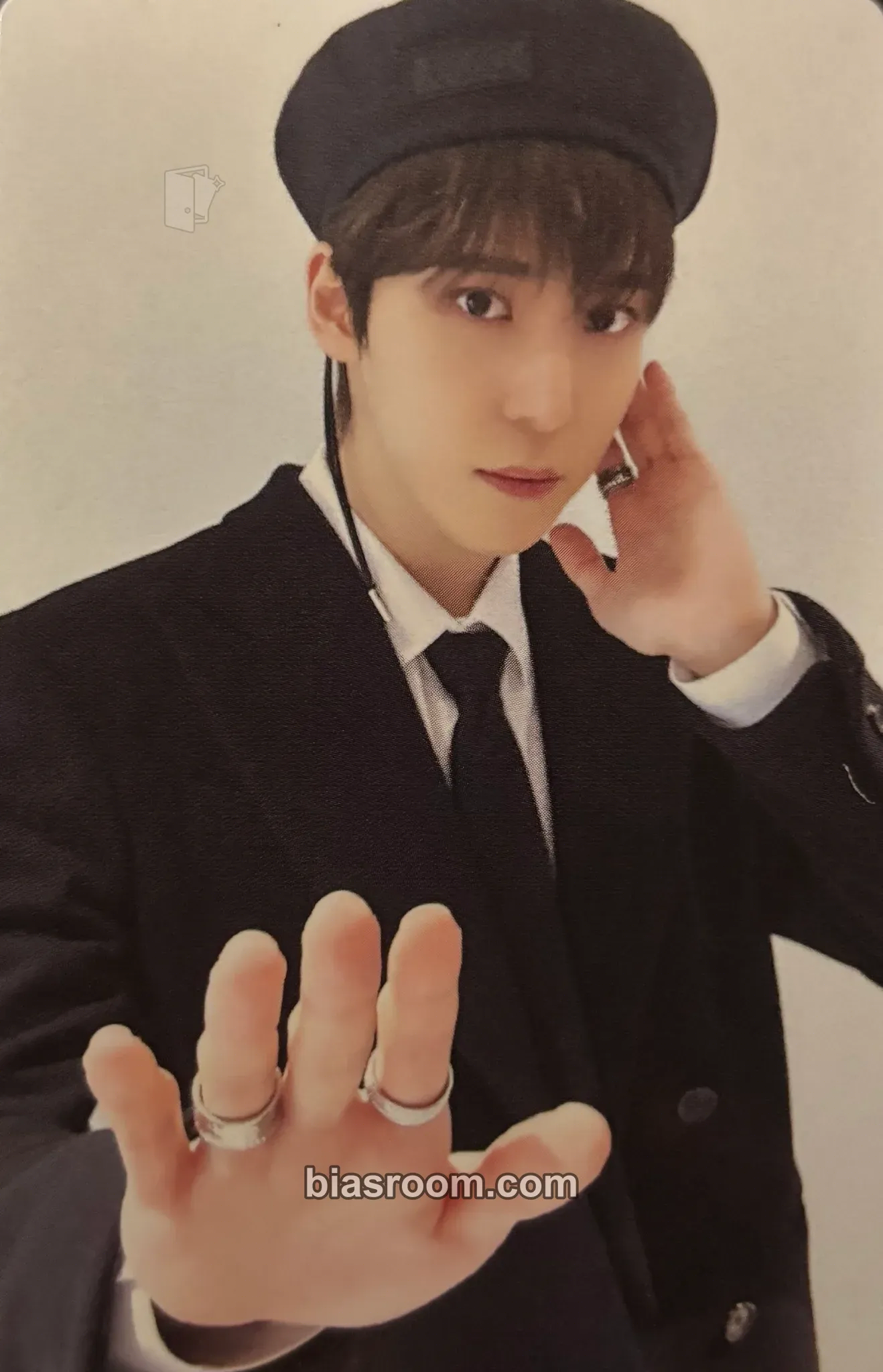 Yunho GOLDEN HOUR : Part.1 Photocard - ATEEZ - ATEEZ K-pop photocard