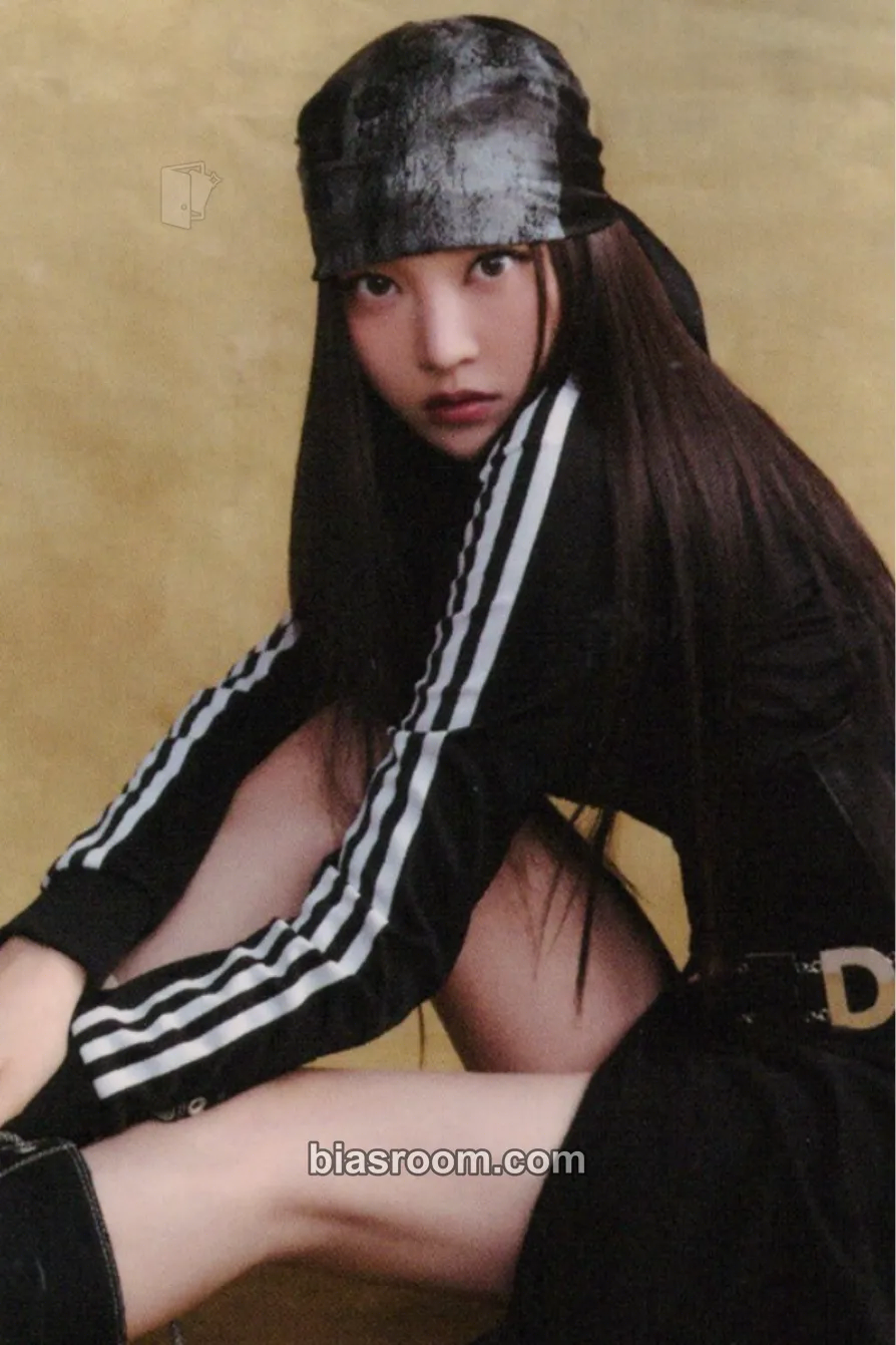 Youngseo FAMOUS Photocard - ALLDAY PROJECT - ALLDAY PROJECT K-pop photocard